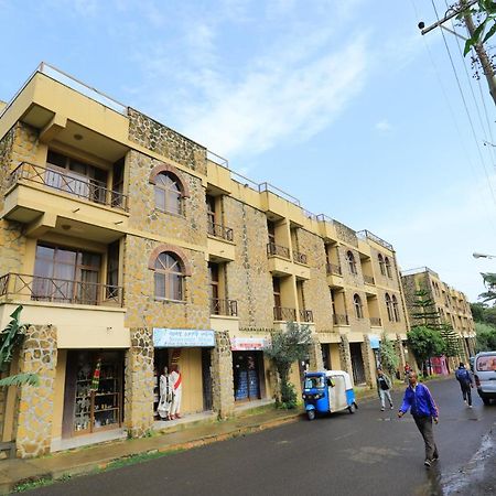Taye Belay Hotel Gonder ภายนอก รูปภาพ